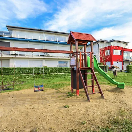 Lakeview 아파트