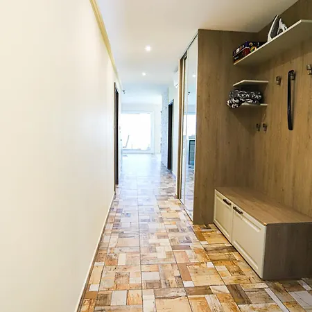 Lakeview 아파트 *